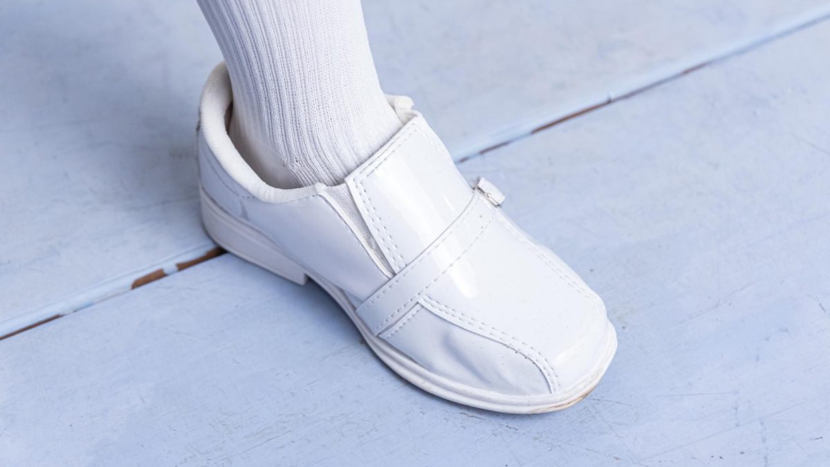 Chaussures médicales pour femmes : comment bien choisir pour protéger ses pieds et son dos ?