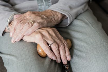 Choisir un EHPAD à Perpignan : tarifs, établissements et professionnels